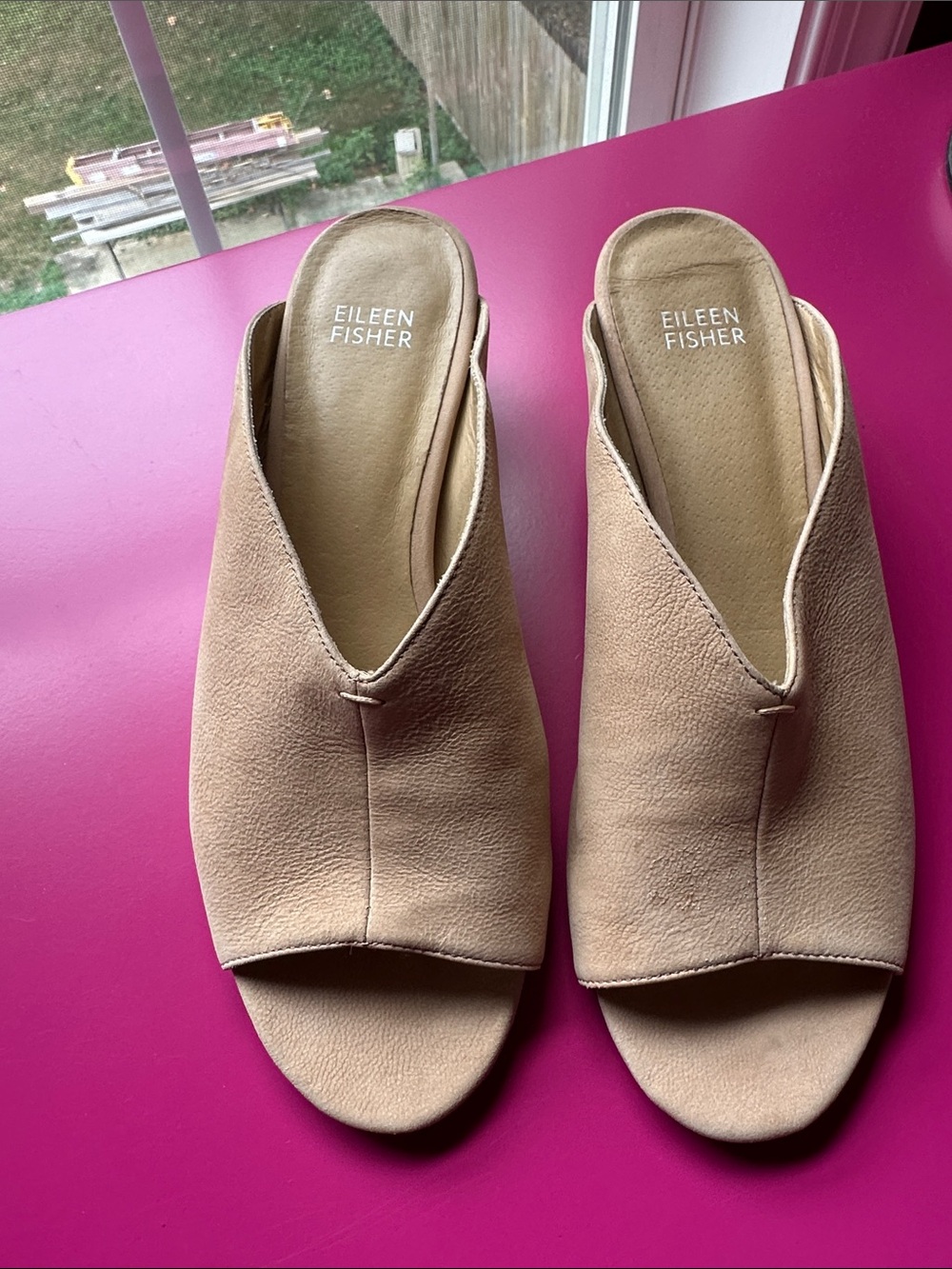 EILEEN FISHER Beige Open-Toe Leather Slide Mules